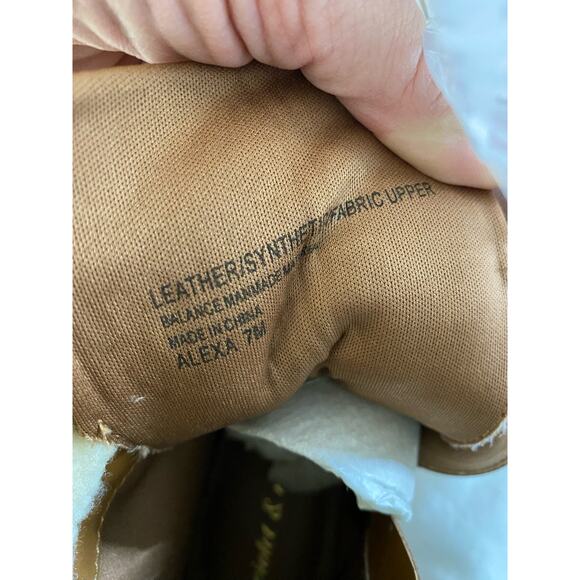 VIOLET & RED Alexa Suede Bootie - Picture 7 of 7